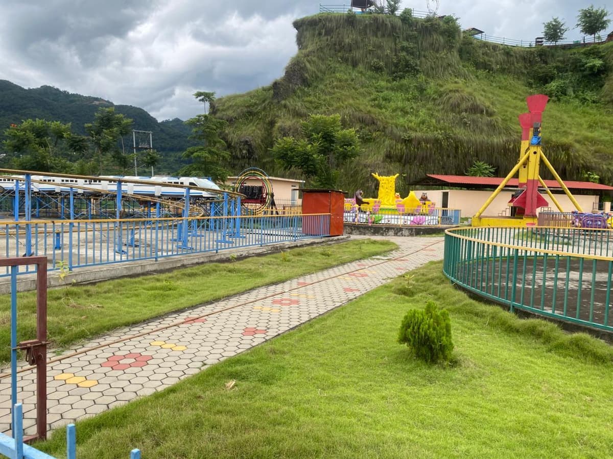 Dry Park or Amusement Park Zone 2